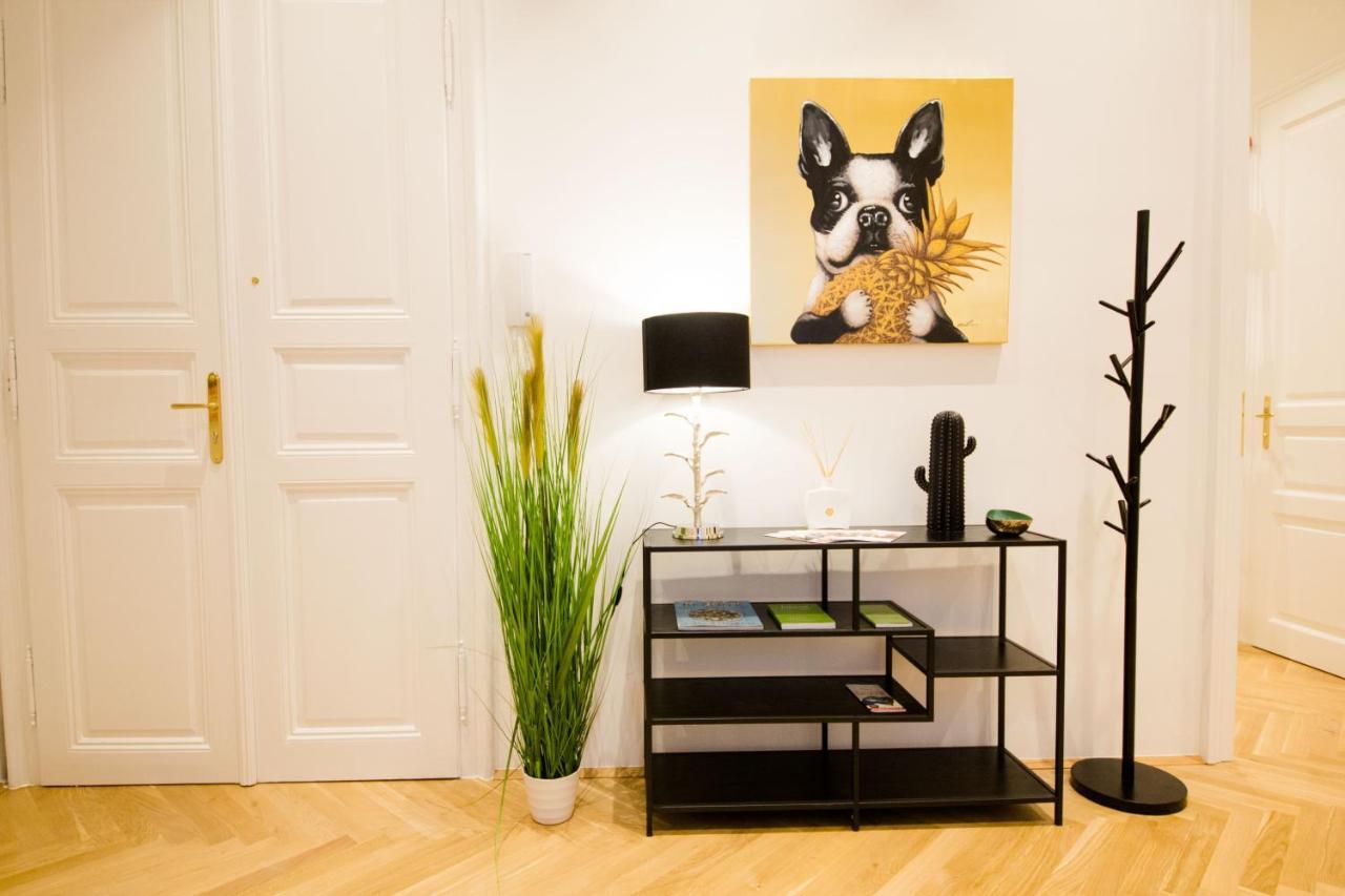 Studio Apartments Opera - Mai'S Apartments Wien Eksteriør bilde